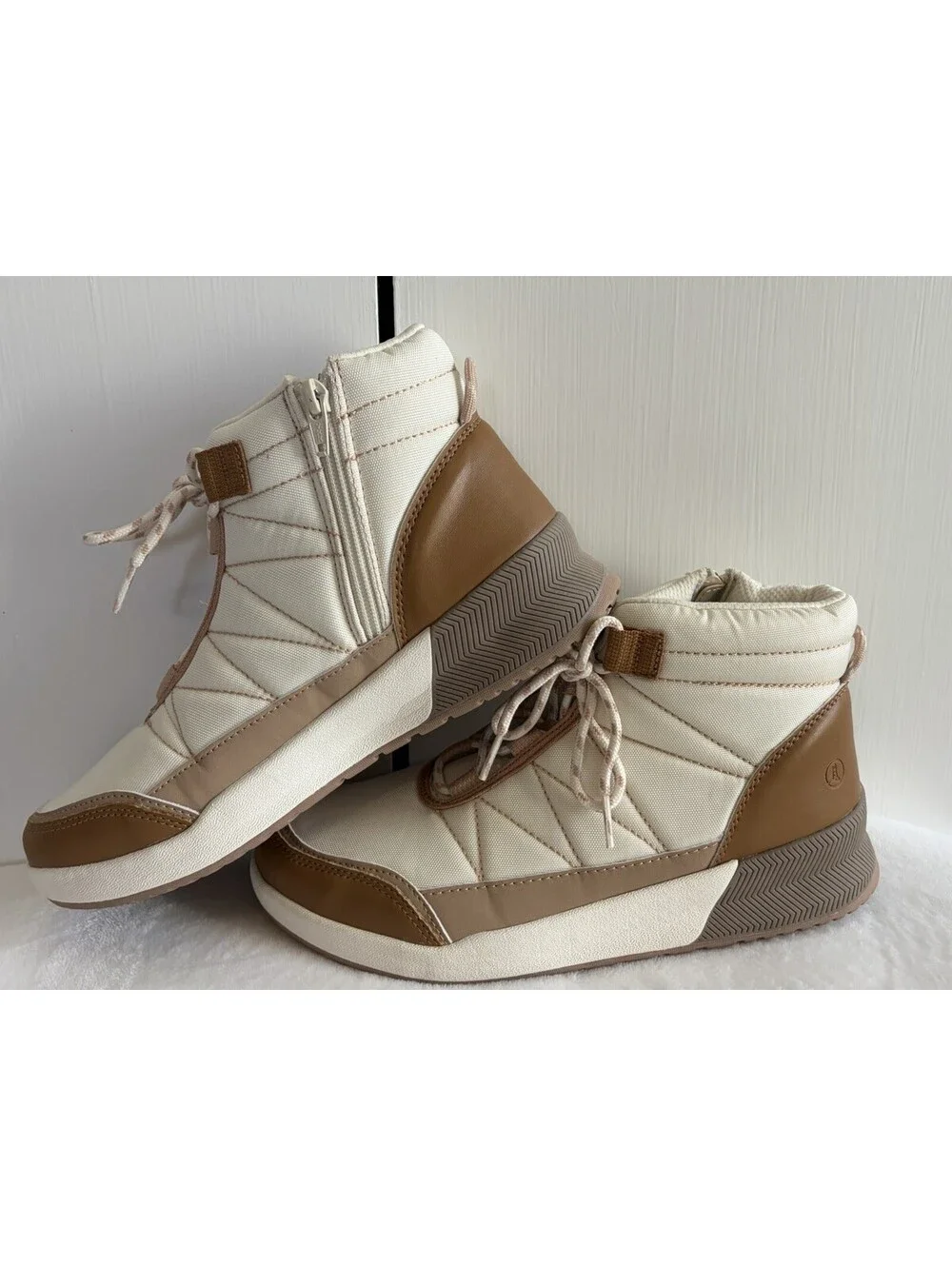 NWOT Land's End Quilted Snow Boot Antique Alabaster 532383 Women's Size 9